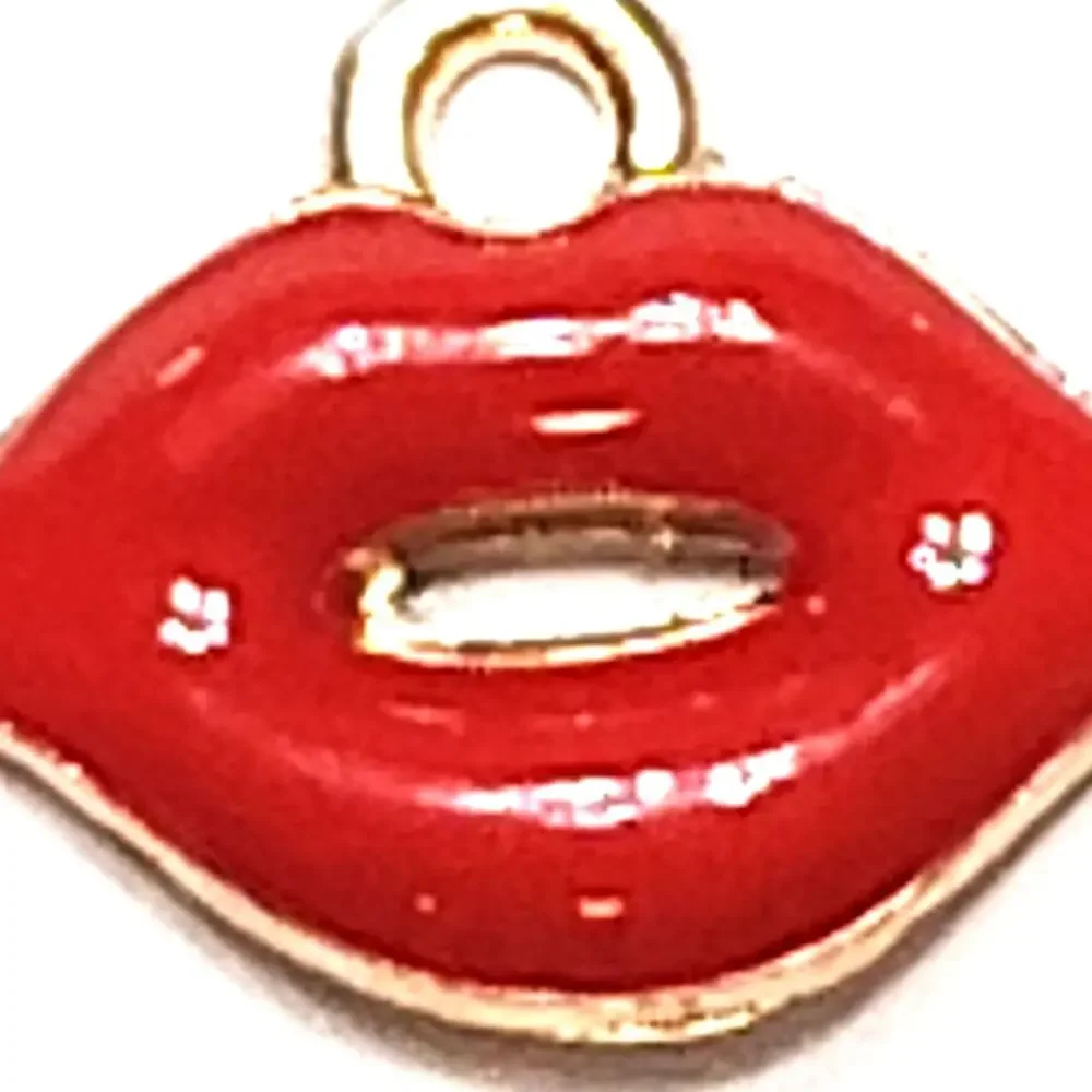 Red Lip Charm Enamel Gold‑Tone Border 5/8